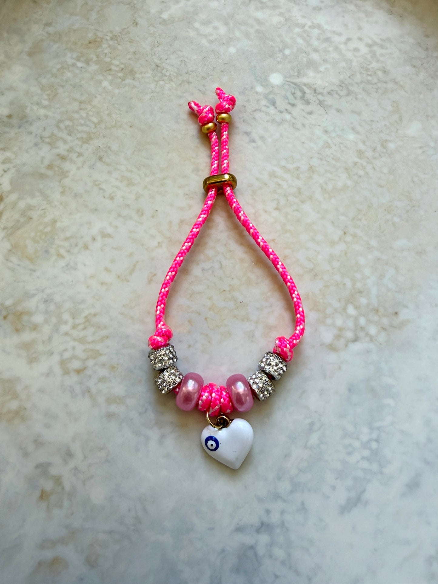 Kiss Paracord Bracelet