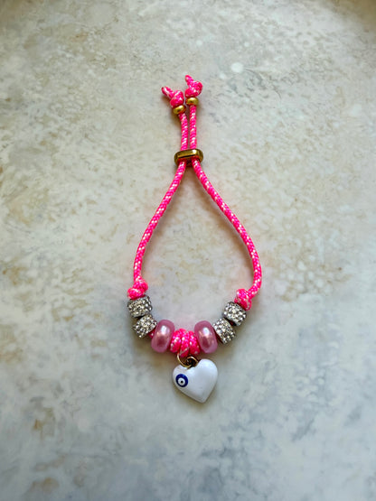 Kiss Paracord Bracelet