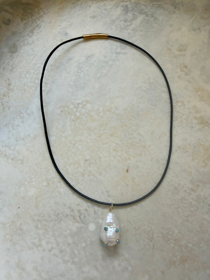 Oralia Leather & Pearl Necklace