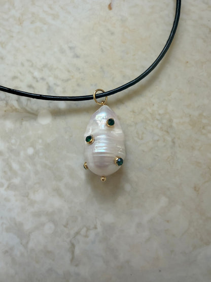 Oralia Leather & Pearl Necklace