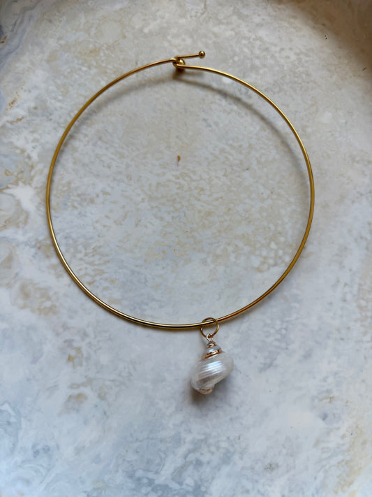 Golden Shell Cuff Necklace