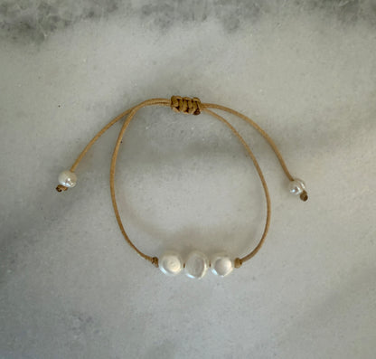 Bare Pearl Bracelet
