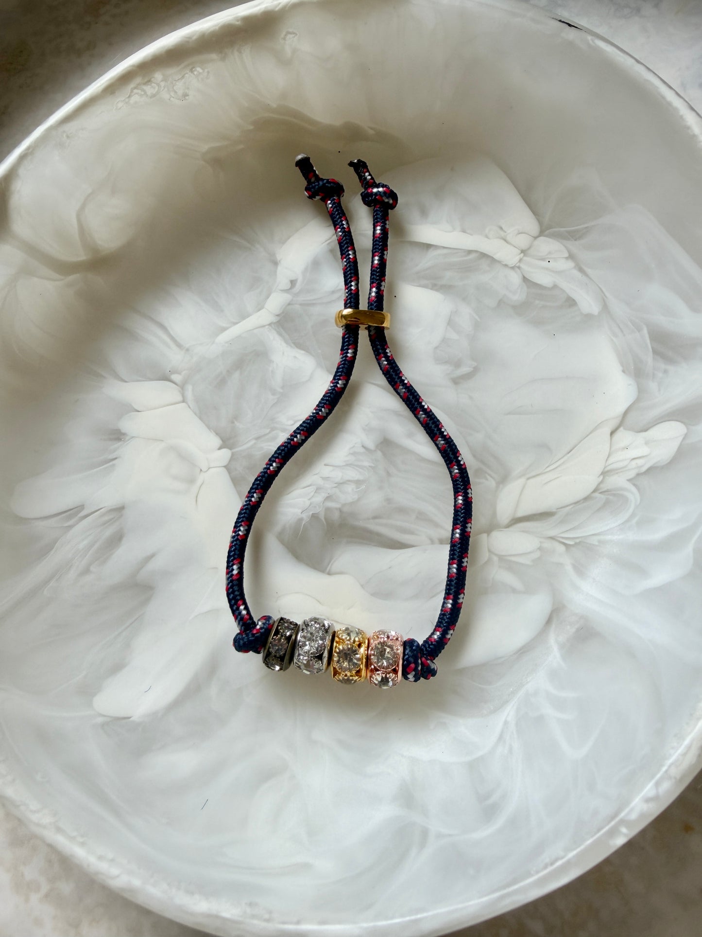 Magic Paracord Bracelet